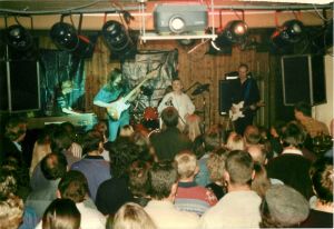 2010_11_14_12_10_02 image Andreas auf der Bühne mit der Deep Purple Coverband