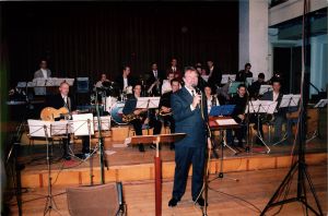 2010_11_14_12_42_35 image Andreas mit der HfM "Hanns Eisler" BigBand